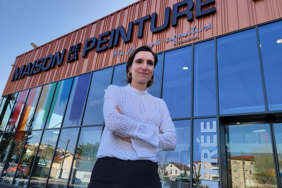 Sonia Paulhe, la gérante de la Maison de la Peinture, est passée par des moments très difficiles après l'expropriation de son magasin. (Photo : Anthony Assémat - Entreprises Occitanie)