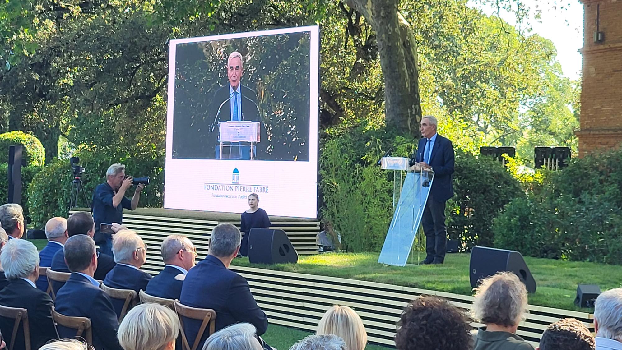 Pierre-Yves Revol, président de la Fondation Pierre-Fabre, a rendu un vibrant hommage au célèbre fondateur devant un parterre nombreux. (Photo : Anthony Assémat - Entreprises Occitanie)