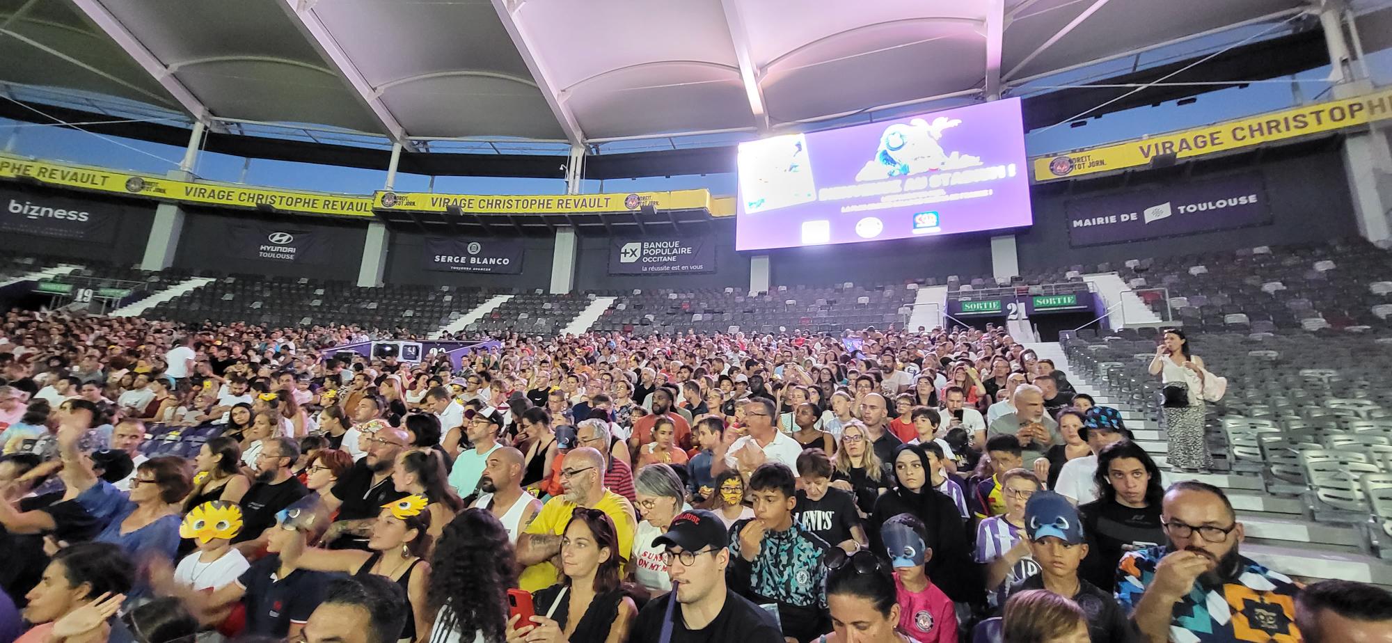 Mercredi 9 août 2023, le nouveau film de TAT Productions avait attiré 1500 personnes lors d'une avant-première organisée... au Stadium ! (Photo : Anthony Assémat - Entreprises Occitanie)