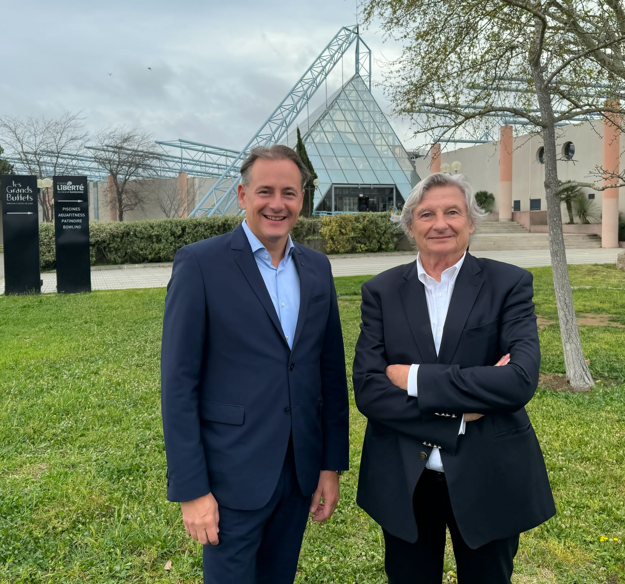 Bertrand Malquier (le maire de Narbonne) et Louis Privat (le fondateur des Grands Buffets). (Photo : Les Grands Buffets et la mairie de Narbonne)