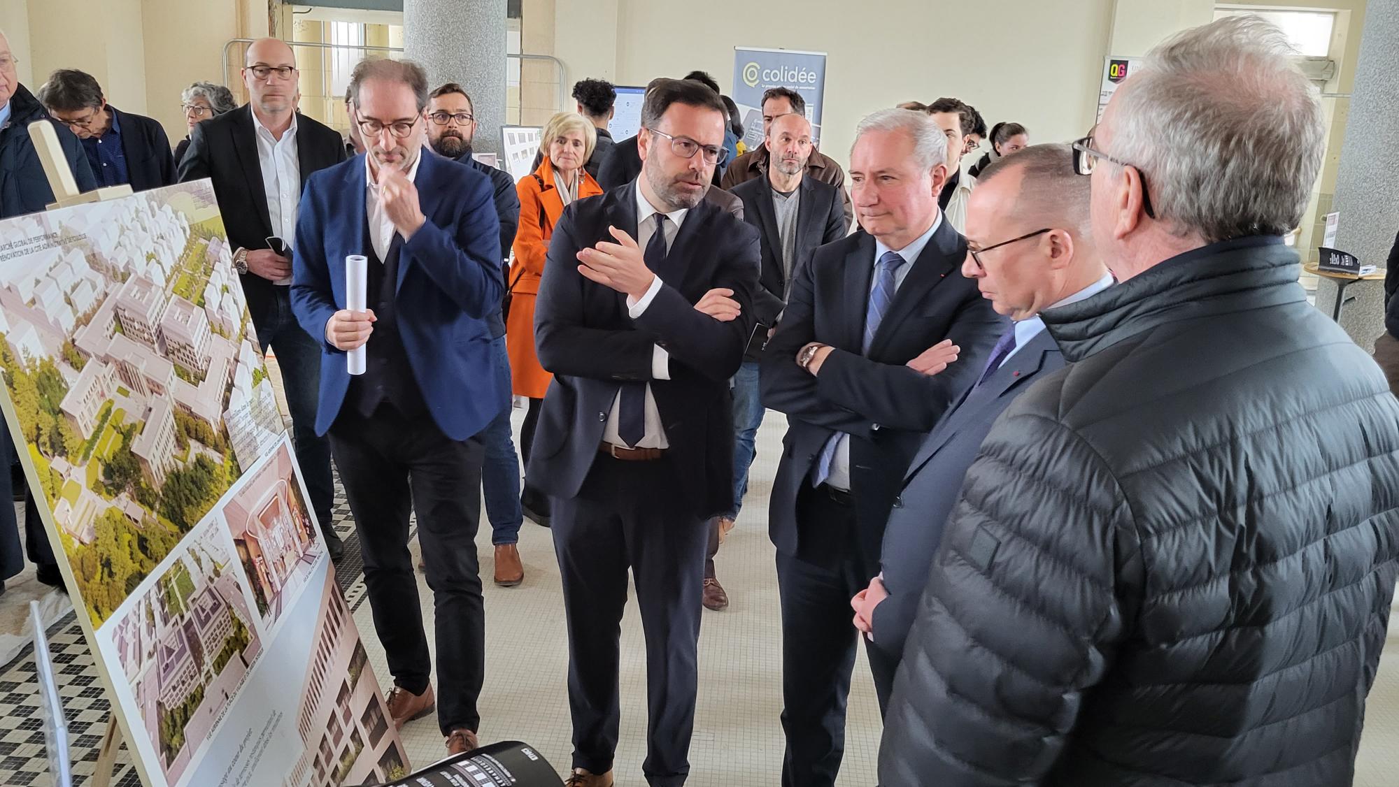 Jean-Luc Moudenc, le maire de Toulouse, et le préfet de haute-Garonne Pierre-André Durand se sont fait présenter le projet. (Photo : Anthony Assémat - Entreprises Occitanie)
