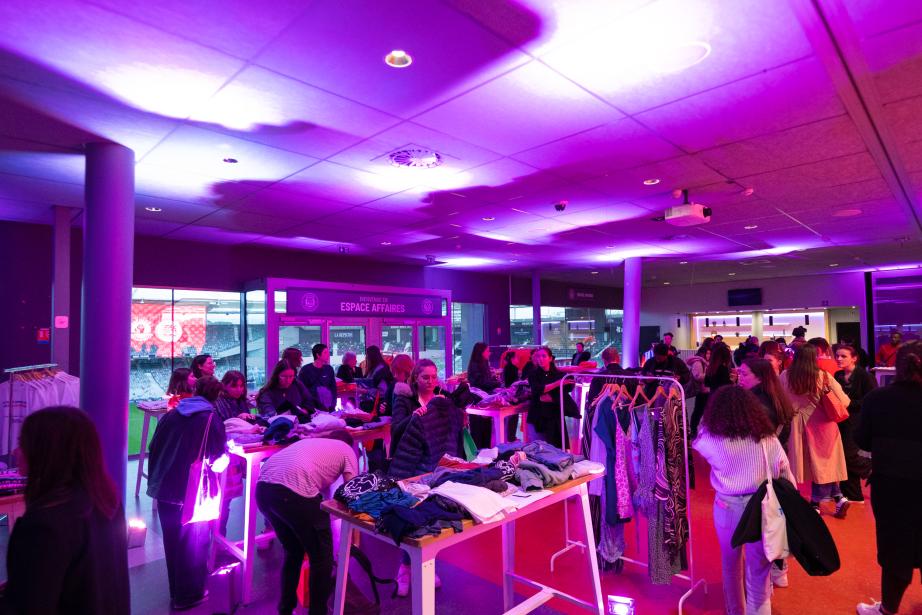Le Stadium de Toulouse accueillera, le 18 février, la deuxième édition de Dressed au cœur, une boutique de vêtements gratuite destinée aux étudiants en situation de précarité. (Photo DRD2 x TFCoeur)