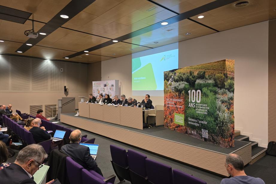 Pour célébrer le centenaire des Chambres d'agriculture en France, les Chambres d'Agriculture d'Occitanie ont élaboré un projet collaboratif novateur intitulé "La fresque des 100 ans de l'agriculture en Occitanie". (Photo : Dorian Alinaghi - Entreprises Occitanie)