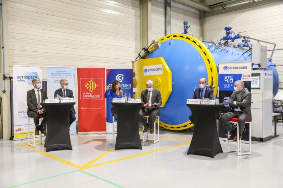 Yann Barbaux (pdt d'Aerospace Valley), Christophe Cador (Gifas), Carole Delga (Pdt du Conseil Régional), Alain Di Crescenzo (pdt de la CCI Occitanie), Stéphane Trento (St Composites), Didier Katzenmayer (Airbus) ;( Lydie Carptentier photo Conseil régional chez St Composites) Yann Barbaux (pdt d'Aerospace Valley), Christophe Cador (Gifas), Carole Delga (Pdt du Conseil Régional), Alain Di Crescenzo (pdt de la CCI Occitanie), Stéphane Trento (St Composites), Didier Katzenmayer (Airbus) ;( Lydie Carptentier photo Conseil régional chez St Composites)