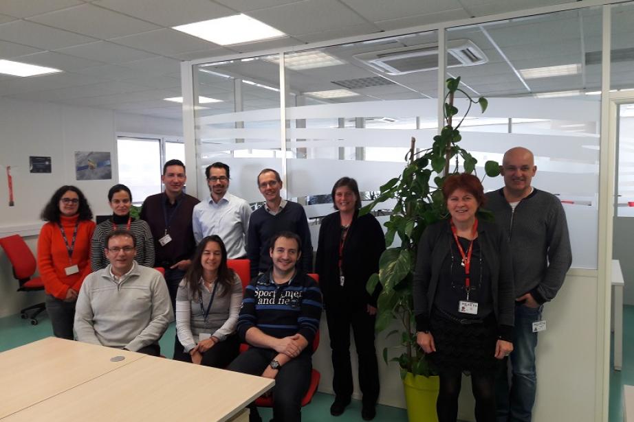 Une partie de l'équipe Nexeya Cnes dédiée au développement de la filière française de nanosatellites