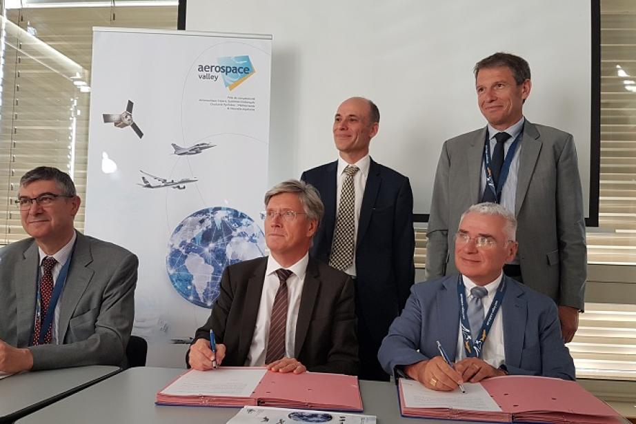Bruno Nouzille, vp du pôle AESE, Yann Barbaux, président d'AESE, Patrick Désire, directeur général d'AESE, François Vives, directeur opérationel du Campus, Pierre Donnadieu, président du Campus Bruno Nouzille, vp du pôle AESE, Yann Barbaux, président d'AESE, Patrick Désire, directeur général d'AESE, François Vives, directeur opérationel du Campus, Pierre Donnadieu, président du Campus