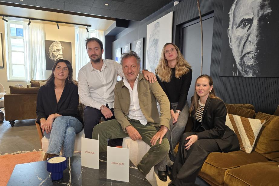De gauche à droite : Mélanie Minard (responsable du site), Paul-Vincent Grégot-Tricoire (directeur général du groupe Médiane et de la résidence Baragnon), Gérald Grégot (président-fondateur du groupe Médiane), Pauline Catala (développement commercial) et Sophia Marrasé (alternante). (Photo : Dorian Alinaghi - Entreprises Occitanie)