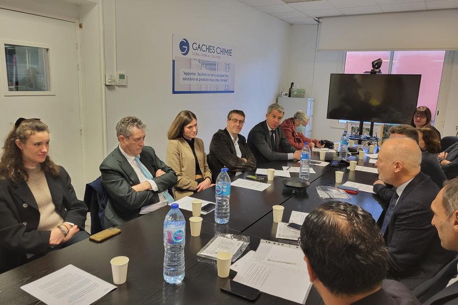 Renaud Dutreil, ancien ministre et créateur des Pactes Dutreil, en visite à Gaches Chimie. (Photo Dorian Alinaghi Entreprises Occitanie)