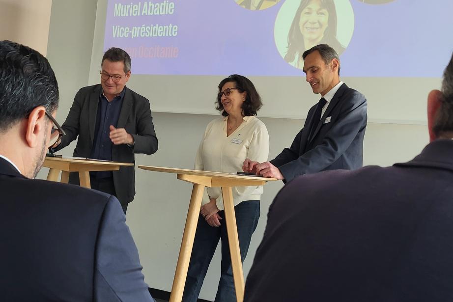 De gauche à droite : Fabrice Lundy, journaliste, Catherine Mallet, présidente du Club ETI Occitanie et co-dirigeante du groupe Actia et Pierre Subreville, directeur régional Sud-Ouest de KPMG. (Photo Dorian Alinaghi)