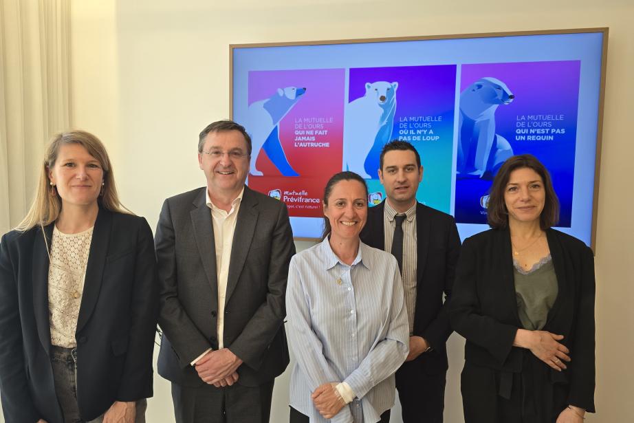 De gauche à droite : Julie Blaise, chef de projet marketing et communication, Henry Mathon, directeur général, Elisabeth Barros, directrice Prévifrance Funéraire, Pierre Levi, président Prévifrance Funéraire et Caroline Salvan, responsable marketing et communication. (Photo Dorian Alinaghi Entreprises Occitanie) 