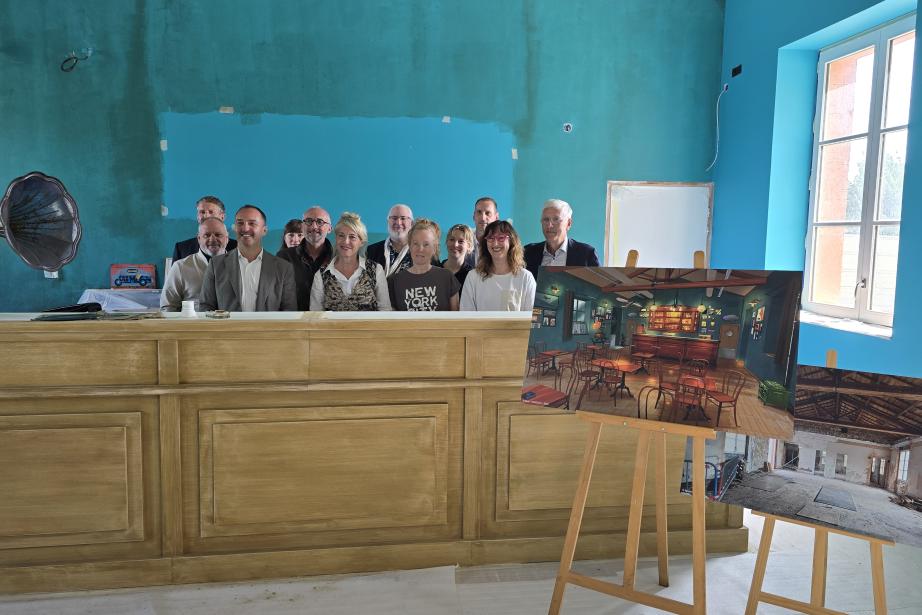 Au cœur de L’Envol des Pionniers, le Café des Pionniers s’apprête à ouvrir ses portes dans une ambiance inspirée des années folles. (Photo Dorian Alinaghi)