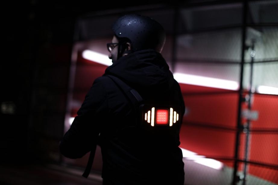 Road-Light améliore la sécurité des cyclistes et motards avec son équipement original d'indicateurs lumineux. Road-Light améliore la sécurité des cyclistes et motards avec son équipement original d'indicateurs lumineux.