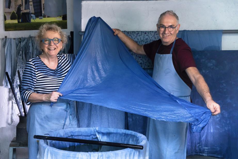 Fondée à Toulouse (Haute-Garonne / Occitanie) par Annette Hardouin et Yves Patissier, AHPY Créations Bleu de Pastel conjugue passion, expertise et responsabilité environnementale. (Phot Manuel Huynh)