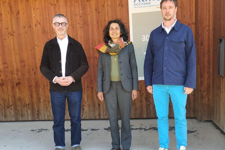 De gauche à droite : Alain Didier, professeur pneumologue et allergologue au CHU de Toulouse, Dominique Tilak, directrice générale d’Atmo Occitanie et Nicolas Delcourt, professeur, biochimiste et toxicologue clinicien au Centre antipoison et de toxicovigilance du CHU de Toulouse. (Photo Atmo Occitanie)