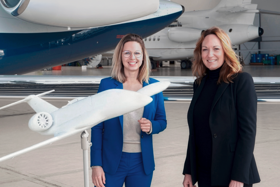 De gauche à droite : Eloa Guillotin, CEO de Beyond Aero, et Caroline Demsar, CEO de Luxaviation France, Malta et Portugal. (Photo Beyond Aero)