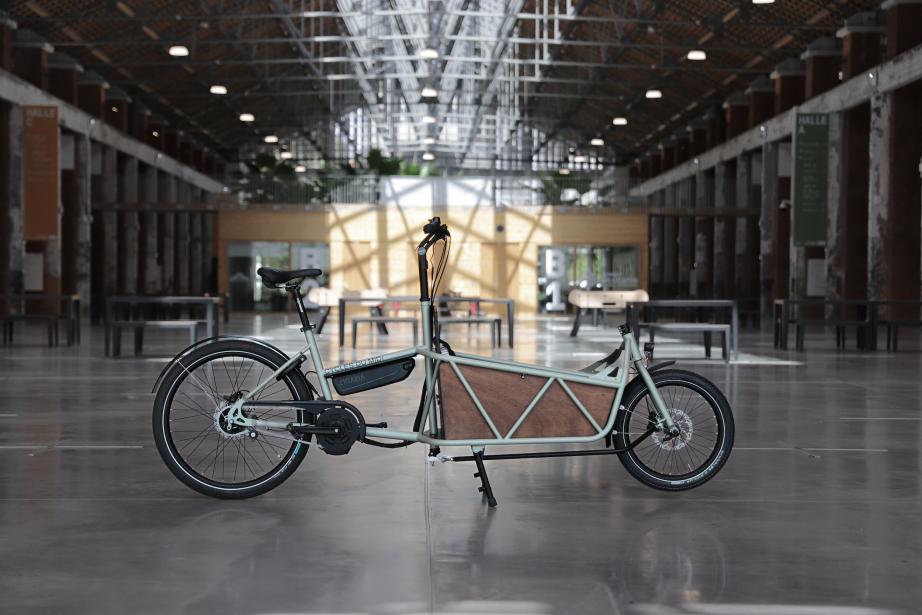 Cycles du Midi annonce le lancement de son premier vélo-cargo biporteur, décliné en version musculaire et électrique. (photo Cycles du Midi) 