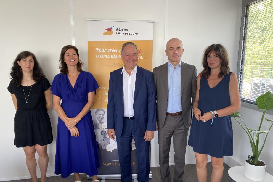 Céline Trastet, Laurence Arnould, Jean-François Battesti, Olivier Lamarque et Marie-Laure Ricard-Goguery, du Réseau Entreprendre. 