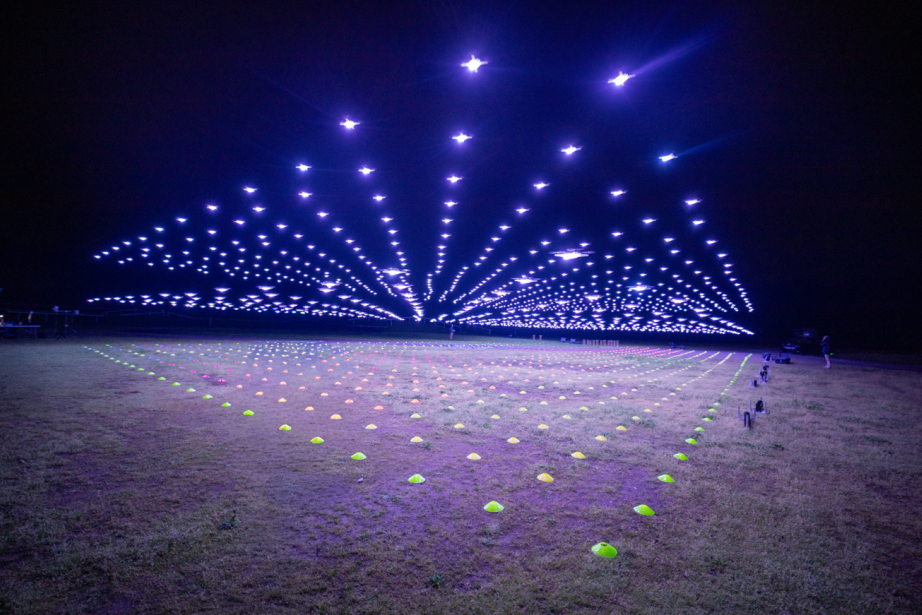 Fondée en 2012 à Toulouse, Drotek s’est imposée sur un marché aussi spectaculaire qu’exigeant : celui des drones professionnels dédiés aux shows lumineux et au vol en essaim. (Photo Drotek)