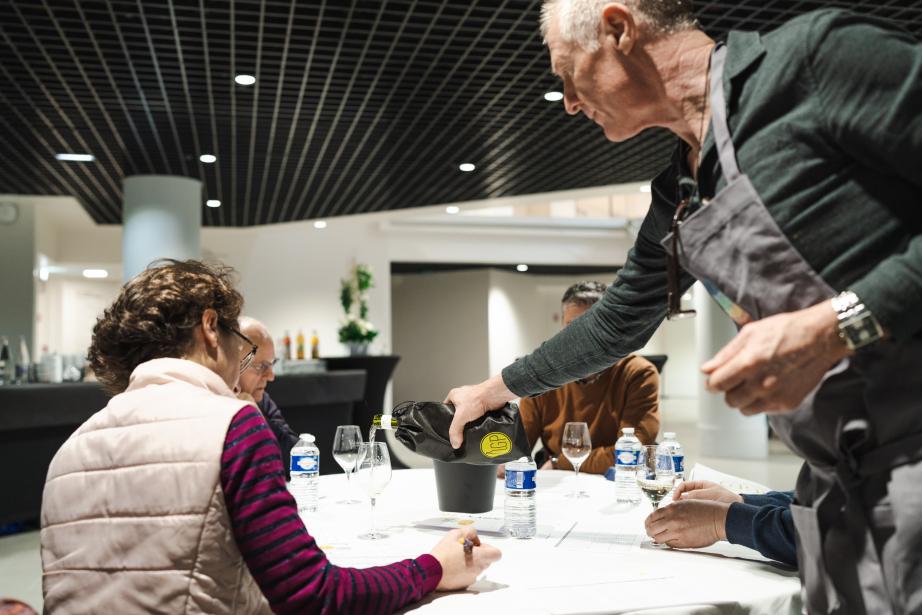 Le Concours National des vins IGP est organisé par InterIGP,  association regroupant les interprofessions des principaux bassins  de production de vins IGP