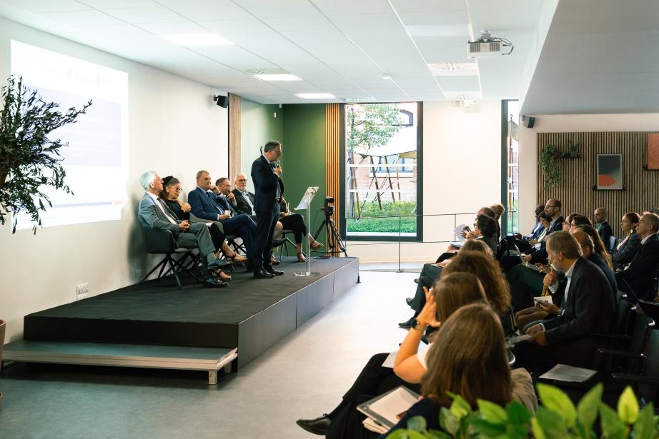 Situé à la croisée des quartiers Saint-Michel et Le Busca, l’Espace Momentum déploie 210 m² modulables et soigneusement équipés, au cœur d’un environnement paisible et préservé. (Photo Momentum)
