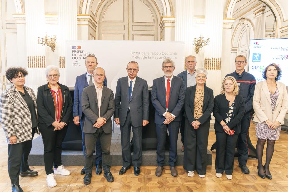 Grâce à la mobilisation conjointe de l’État, des collectivités, des acteurs sociaux et sanitaires, ce protocole 2025-2030 pose les bases d’une action durable pour un habitat plus sûr, plus sain et plus respectueux de la dignité des habitants. (Photo préfecture de la Haute-Garonne)