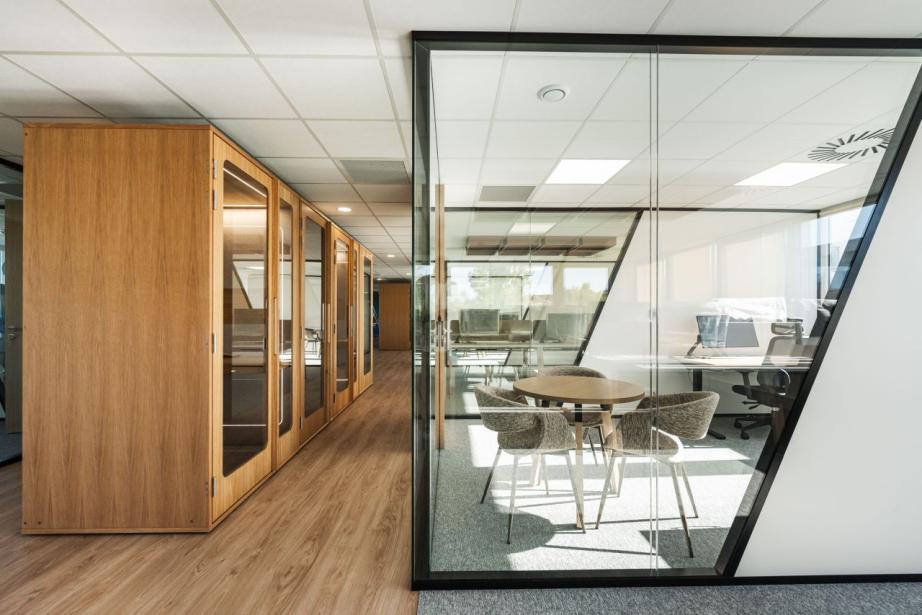 Ces nouveaux espaces de travail, modernes et accessibles en transports en commun, ont été conçus pour favoriser la collaboration, la transversalité des expertises et le bien-être des équipes, tout en renforçant l’attractivité du groupe auprès des talents. (Photo Forvis Mazars)