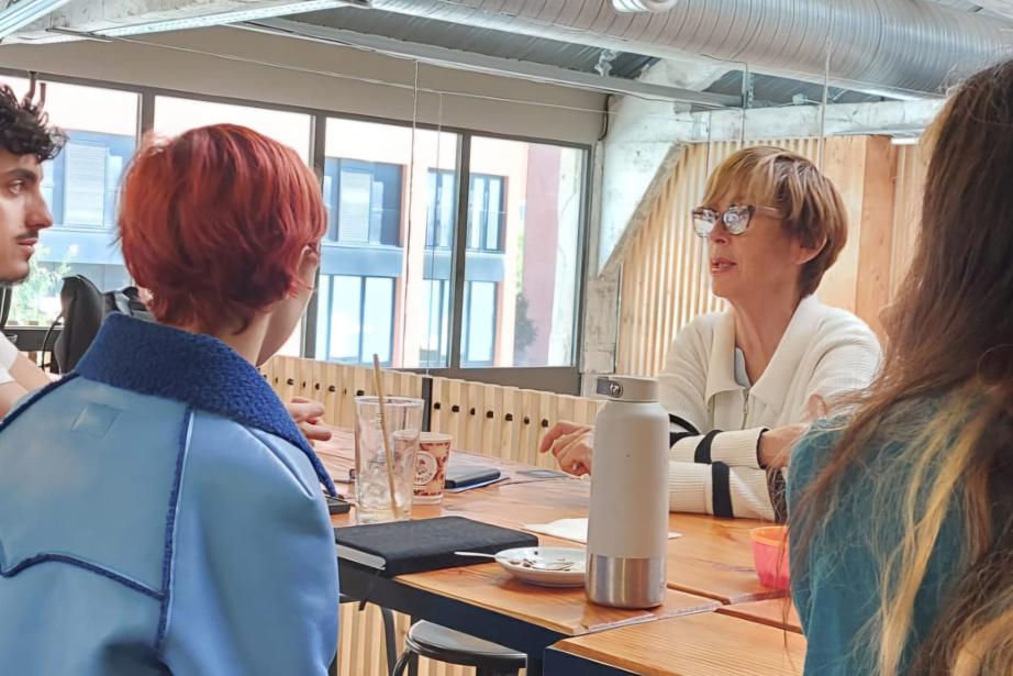 « Il est essentiel de casser les stéréotypes associés aux générations plus âgées. On peut avoir 55 ans… et être plein d’idées», insiste Sophie Nanin. (Photo SN)