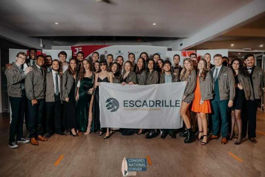 L'équipe d'Escadrille, rattachée à TBS.