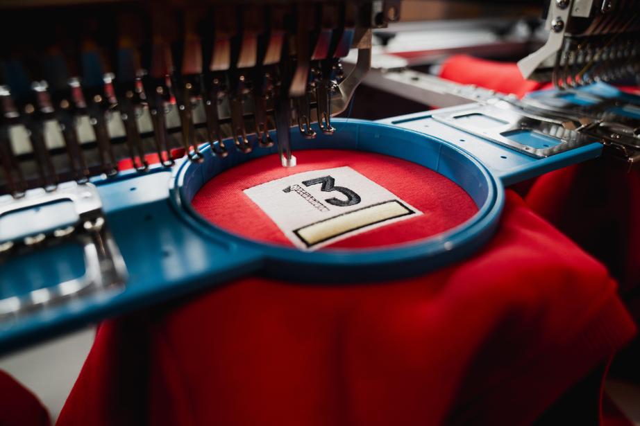 Basée à Toulouse, l’entreprise spécialisée dans l’impression BtoB en ligne franchit un cap stratégique avec l’acquisition de Maingauche, PME implantée à Saint-Jean-de-Védas et experte du textile personnalisable. (Photo PrintOClock)