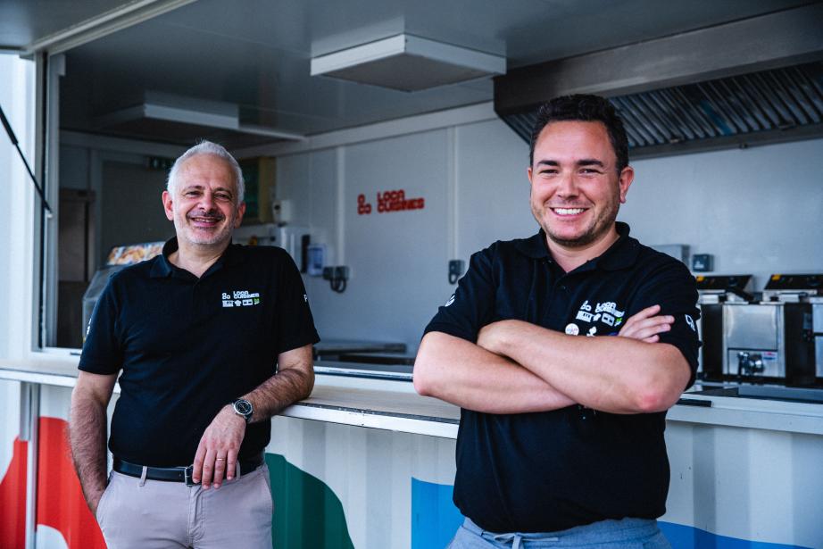 Philippe Beato, CEO de Locacuisines et Clément Barthelemy, directeur marketing et nouveaux marchés de Locacuisines. (Photo Hipolito)