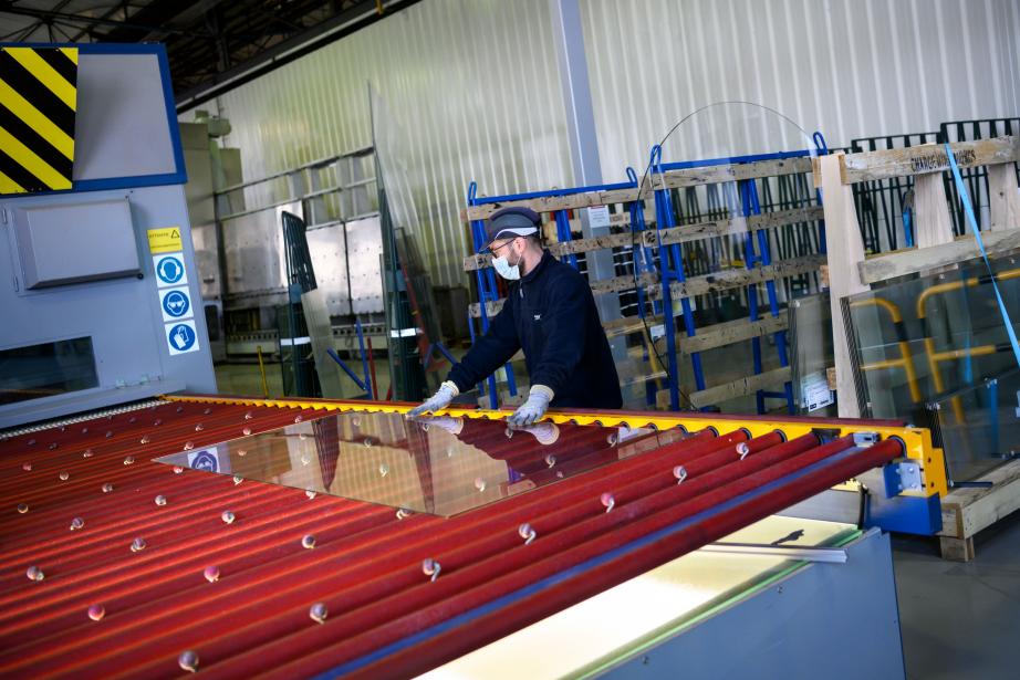 RIOU Glass fabrique et transforme chaque année 100 000 tonnes de verre plat