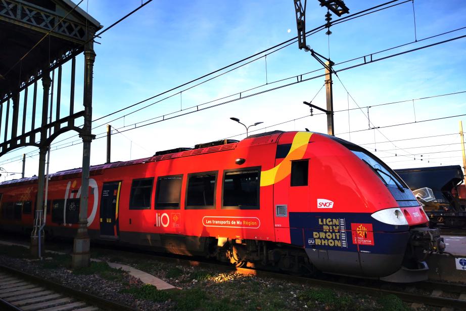Le « Plan Rail » 2020-2028, doté de 1,6 milliard d'euros, se matérialise notamment par la réouverture aux voyageurs de la ligne « Rive Droite du Rhône » après 50 ans d’arrêt.