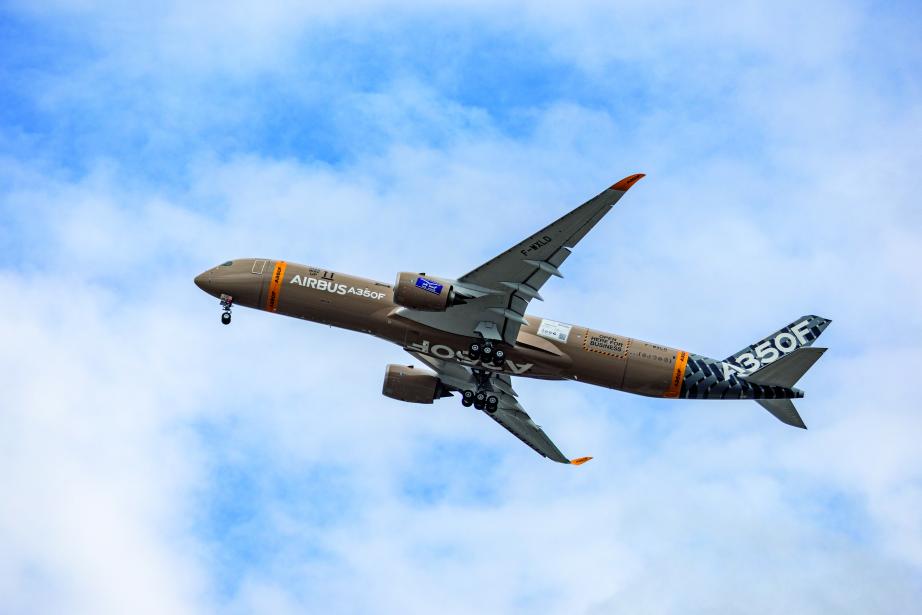 Avec jusqu’à 111 tonnes de charge utile et 8 700 kilomètres d’autonomie annoncés, l’avionneur vise le fret long-courrier. Le programme totalisait déjà 115 commandes à fin août 2026. (Photo Airbus)