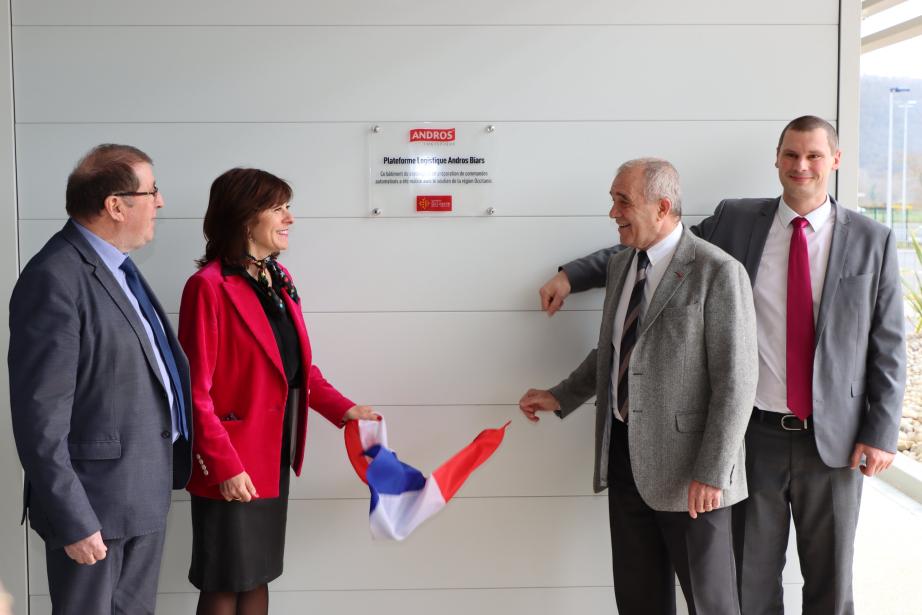 Andros, basé dans le Lot (ici lors de l'inauguration de son bâtiment de stockage logistique en mars 2020 en présence de Carole Delga, présidente de la Région Occitanie), fait partie du Top 30 des marques préférées des Français en 2024. (Photo : Région Occitanie)