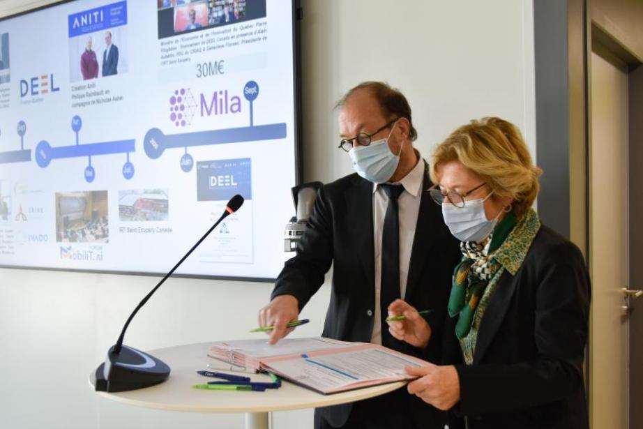 Philippe Raimbault, président de l'Université Fédérale de Toulouse (à gauche) et Geneviève Fioraso, Présidente de l'IRT Saint Exupéry (à droite) 