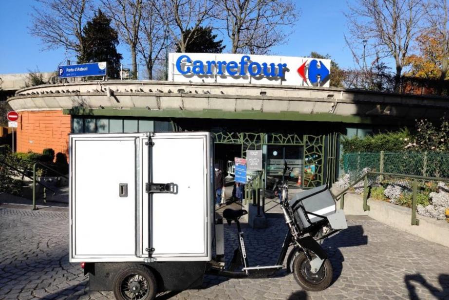 Le triporteur conçu par Cobrane, utilisé pour des livraisons à Paris Le triporteur conçu par Cobrane, utilisé pour des livraisons à Paris