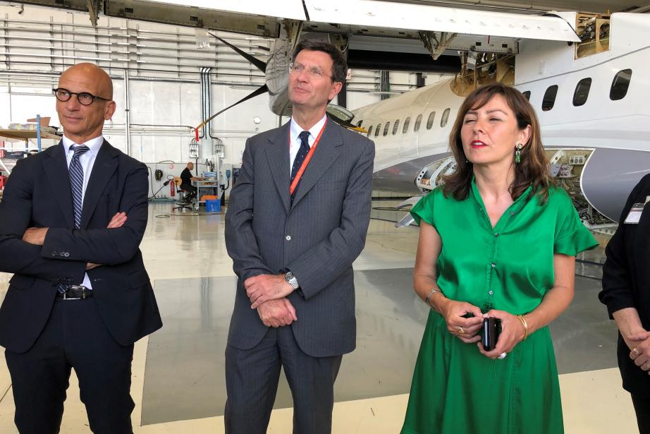 Frédéric Torrea et Stefano Bortoli, secrétaire général et directeur général d'ATR aux côtés de Carole Delga, présidente de la Région Occitanie.  