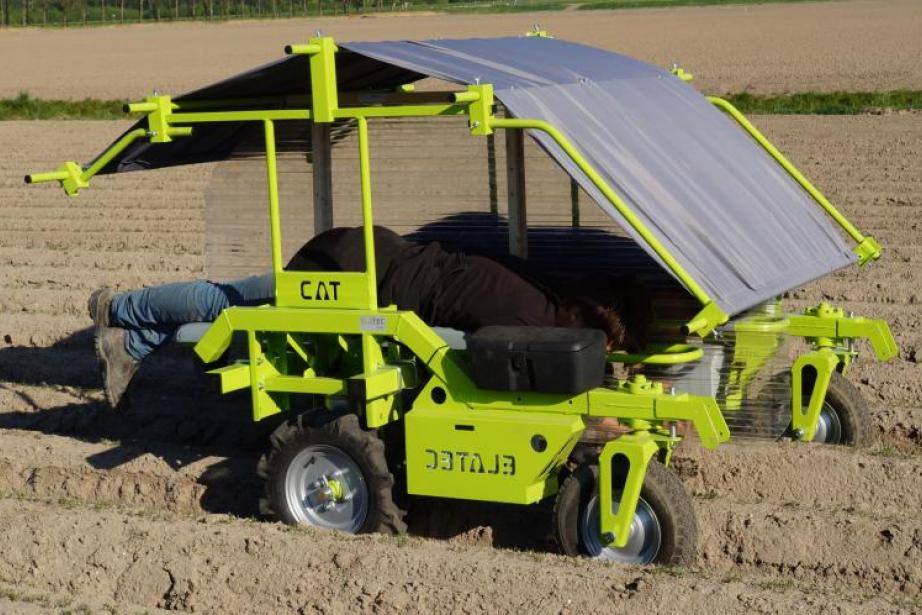 Reposant sur des ressources publiques et privées Agri Sud-Ouest innovatin a un rôle de catalyseur d’innovations, de conseil et de soutien aux acteurs du secteur. Crédits photo : elatec Reposant sur des ressources publiques et privées Agri Sud-Ouest innovatin a un rôle de catalyseur d’innovations, de conseil et de soutien aux acteurs du secteur. Crédits photo : elatec