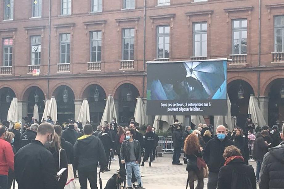 happening "Jesuisnonessentiel" organisé ce vendredi 6 novembre place du Capitole à Toulouse.