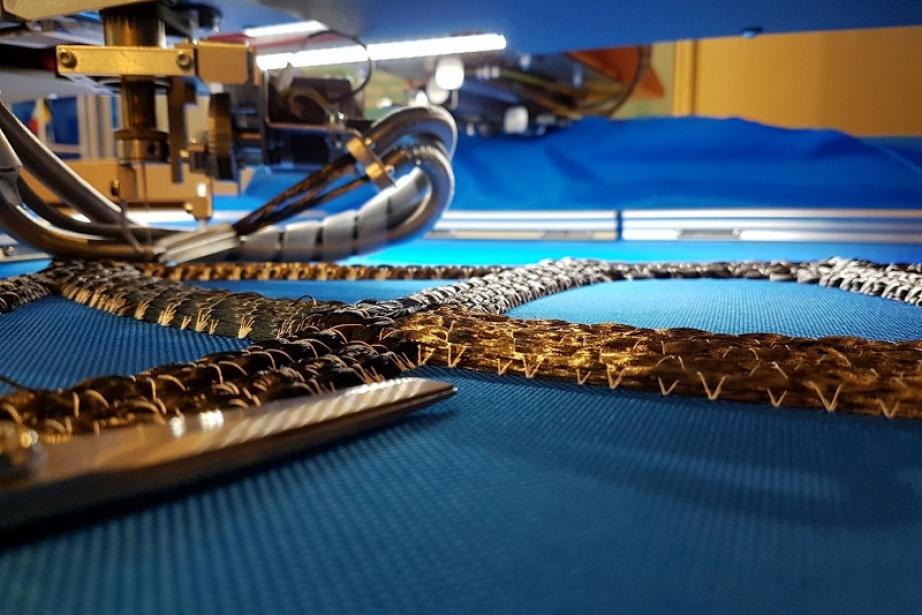 Fabrication de la préforme avec une machine de broderie automatisée