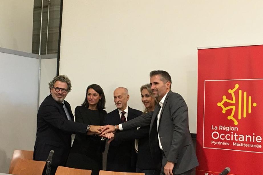 Rudy Secco (M Capital Partners), Corinne d’Agrain (Irdi Soridec), Pier Luigi Gilibert, (FEI), Nadia Pellefigue (Région Occitanie), Stéphane Marcel (Créalia) signent les nouveaux accords Foster.