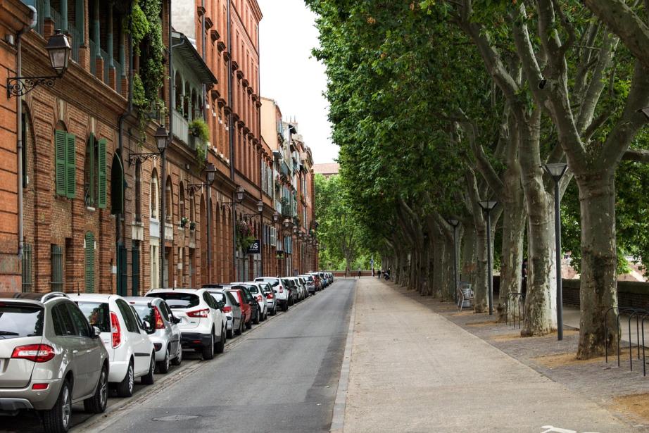 Le marché du logement neuf à Toulouse traverse une période critique : au 1er semestre 2025, les ventes au détail chutent à un niveau jamais observé, tandis que l’offre disponible s’amenuise dangereusement. (Photo Pixabay)