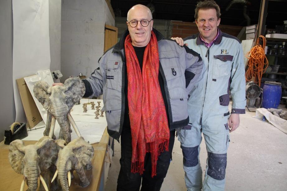 François Vandenberghe, artiste et Nicolas Parc, le dirigeant de la Fonderie de Bronze du Lauragais François Vandenberghe, artiste et Nicolas Parc, le dirigeant de la Fonderie de Bronze du Lauragais
