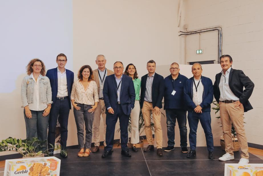 Présente dans 15 pays à l’export, l’entreprise s’appuie sur 10 sites de production (dont 8 en France et 2 en Espagne), 4 filiales en Europe, et une équipe de 1 480 collaborateurs, majoritairement implantés dans l’Hexagone. En 2024, son chiffre d’affaires s’élève à 412 millions d’euros, porté par une distribution multi-canal : grandes surfaces, magasins bio, pharmacies, restauration hors domicile et e-commerce. (Photo N&S)
