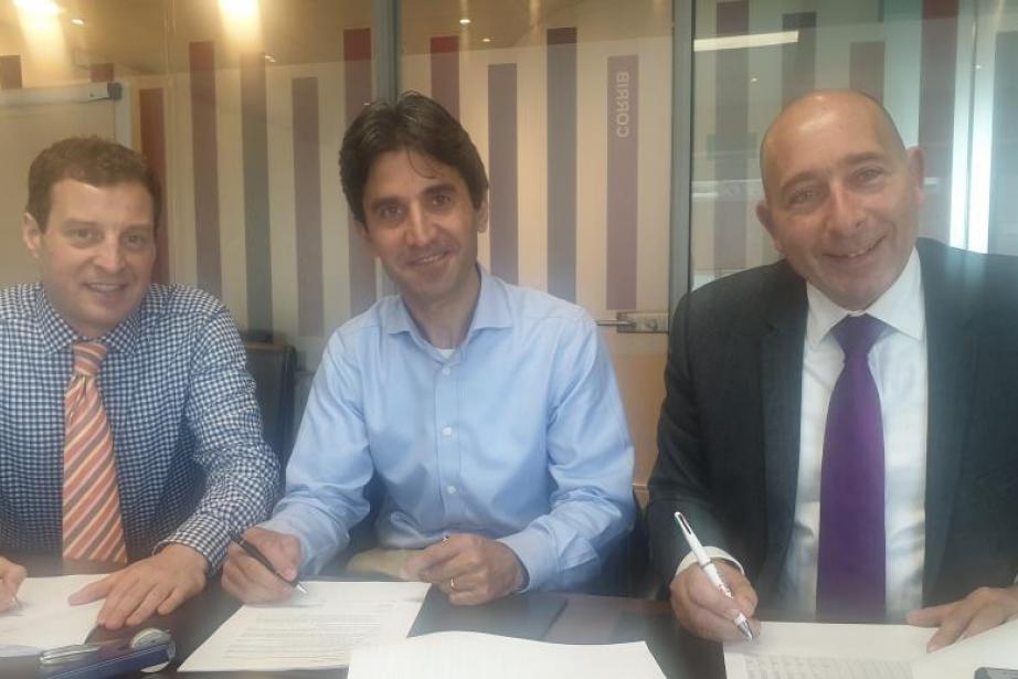 Donal Kerr et Stefen Ouygur, cofondateurs de 4Secruitas, et David Ofer, Vice-président d'Itrust. Donal Kerr et Stefen Ouygur, cofondateurs de 4Secruitas, et David Ofer, Vice-président d'Itrust.