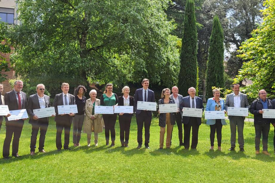 Les porteurs des 13 premiers projets financés par le Fonds vert en Occitanie ont été reçus par le préfet Pierre-André Durand. (Photo : Anthony Assémat - Entreprises Occitanie)