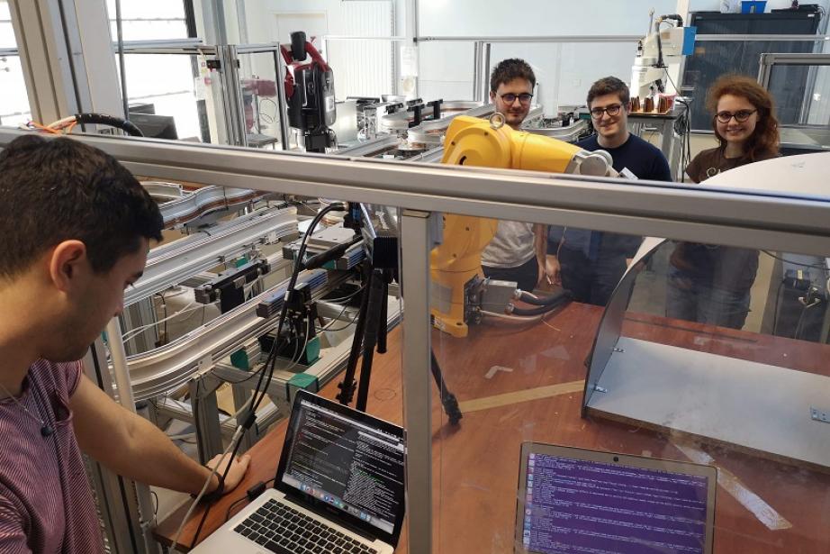 Réalisé au ProtoSPace chez Airbus Réalisé au ProtoSPace chez Airbus