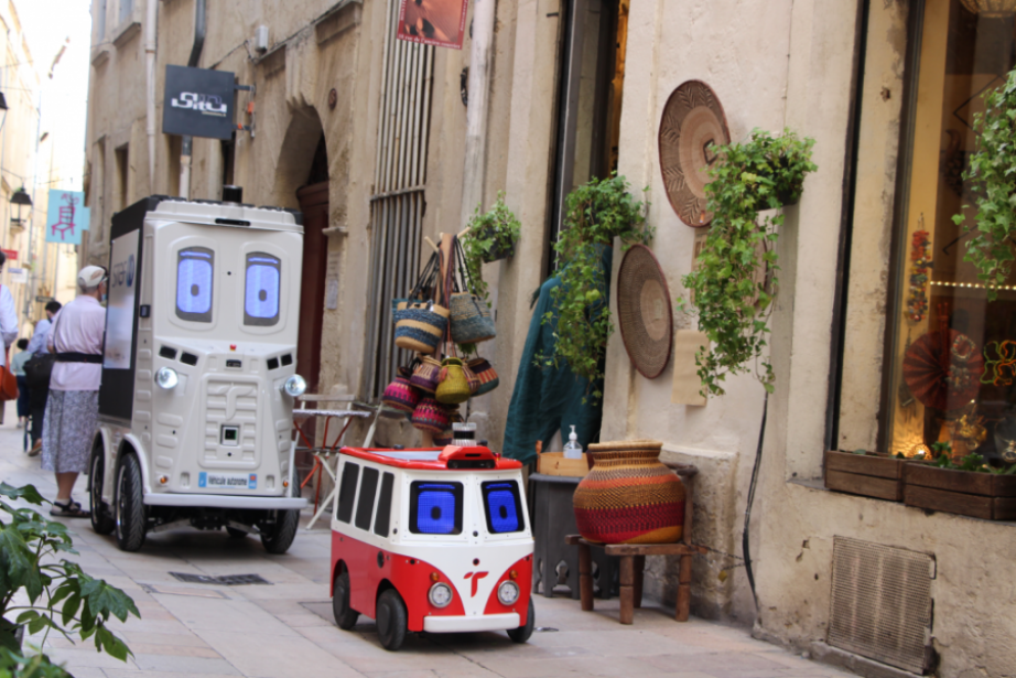 Les véhicules 100% électriques et autonomes TwinsHeel sont testés par La Poste et Stef pour des livraisons à Montpellier