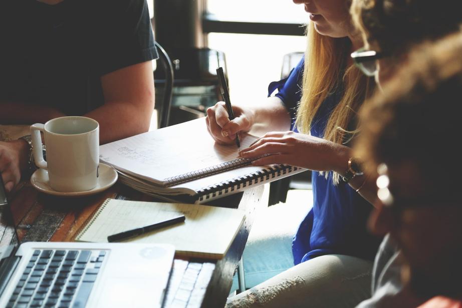 En Occitanie, l’apprentissage marque le pas : –5,3 % de contrats au 1er semestre 2025, une alerte forte pour une filière pourtant essentielle à l’insertion des jeunes. (Photo Pixabay)