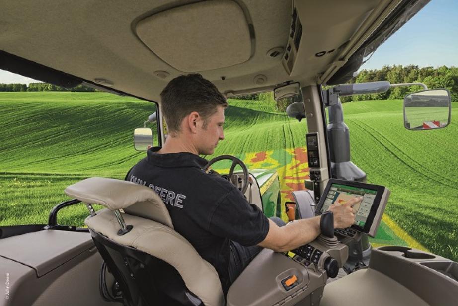 Pilotage Farmstar sur un tracteur John Deer. 